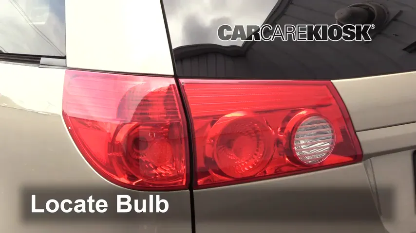 Brake Light Replacement: 2006 Toyota Sienna LE 3.3L V6